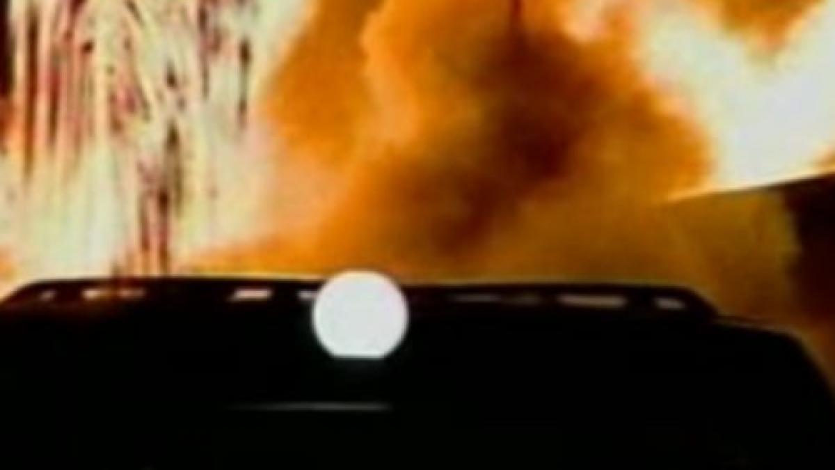 a scapat cu viata dupa ce masina pe care o conducea a luat foc