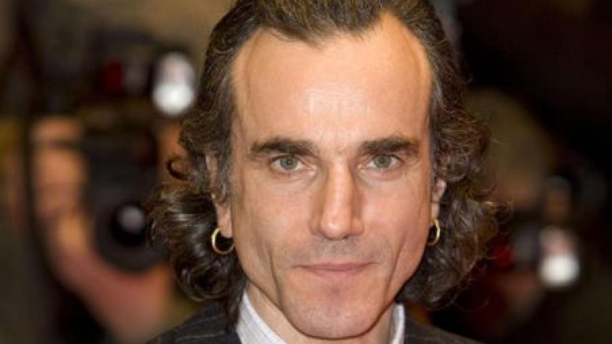 daniel day lewis il va interpreta pe abraham lincoln intr un film regizat de steven spielberg