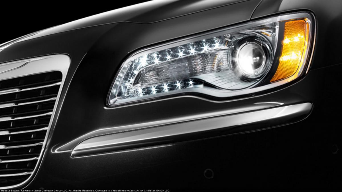 chrysler 300 2012 prezentat pe un site teaser