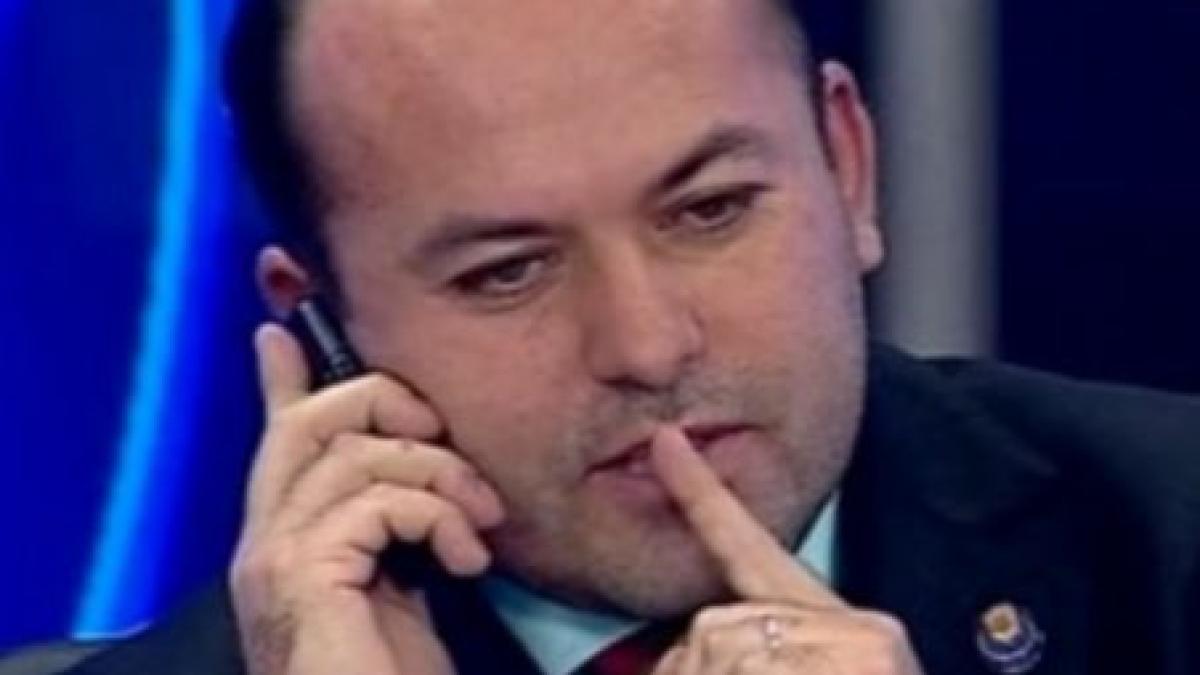 deputatul pdl alin popoviciu a vorbit la telefon in direct in timpul emisiunii la ordinea zilei