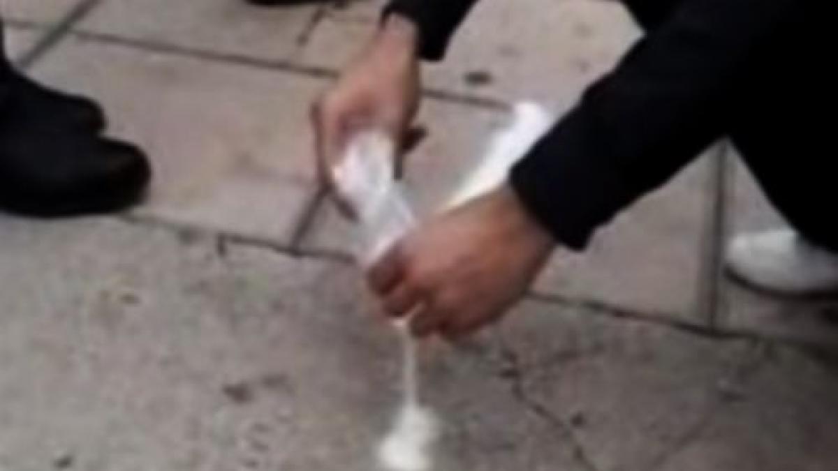 galati zeci de studenti s au prefacut ca se drogheaza pentru interzicerea magazinelor de vise