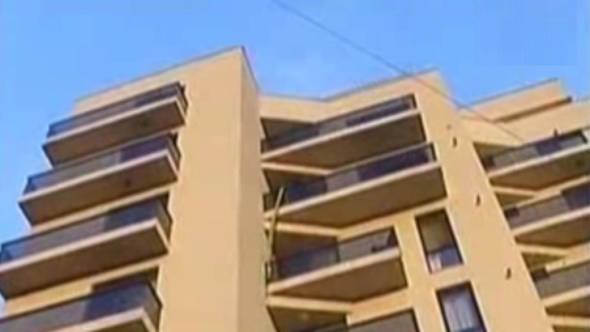 un notar instarit a murit la craiova dupa ce a cazut de la etajul sase al propriului imobil