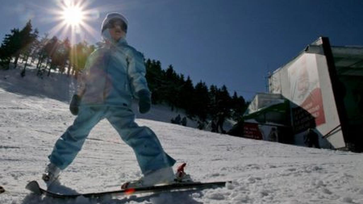 s a deschis sezonul de schi in masivul postavaru stratul de zapada masoara 20 de centimetri