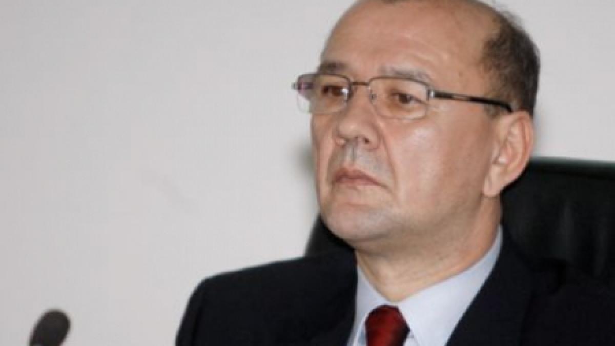 avocatul lui chelu fatuloiu si clientul meu vorbeau ca doi amici negociau bani si acte