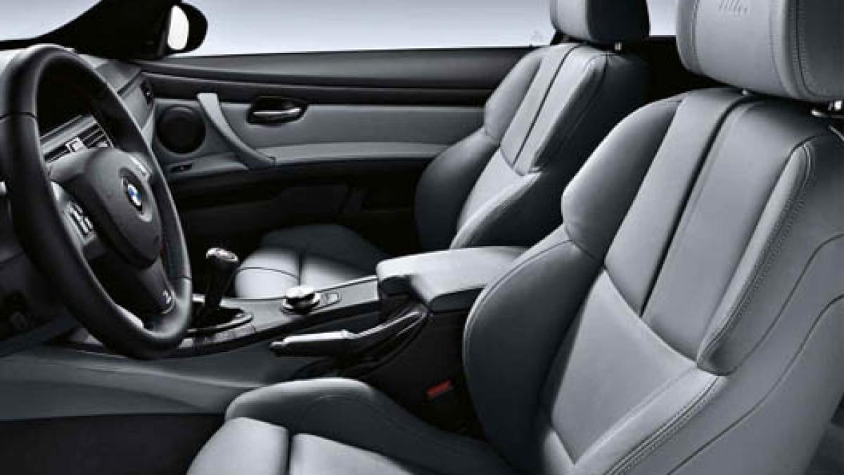 angajati ai bmw investigati pentru furtul unor scaune de pe linia de productie