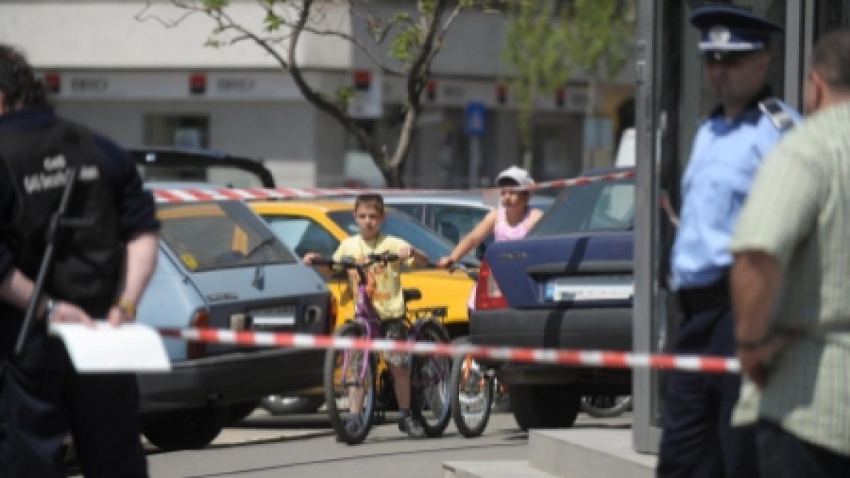 un baiat de 14 ani s a spanzurat din greseala in timp ce incerca sa monteze un leagan pentru fratii