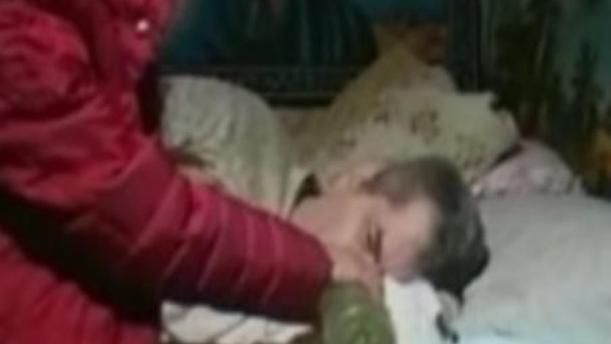 arad barbat imobilizat la pat considerat apt de munca de catre statul roman