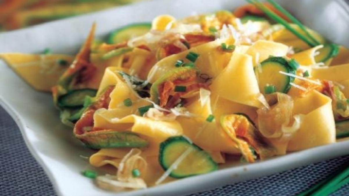 secrete de bucatarie paste volumul 6 oferit de revista felicia