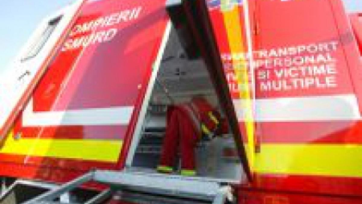 buzau un tanar a murit strivit de un copac ambulanta nu a ajuns la timp din cauza poleiului