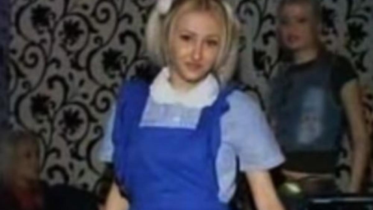 petrecere cu tema comunista intr un club de pe litoral