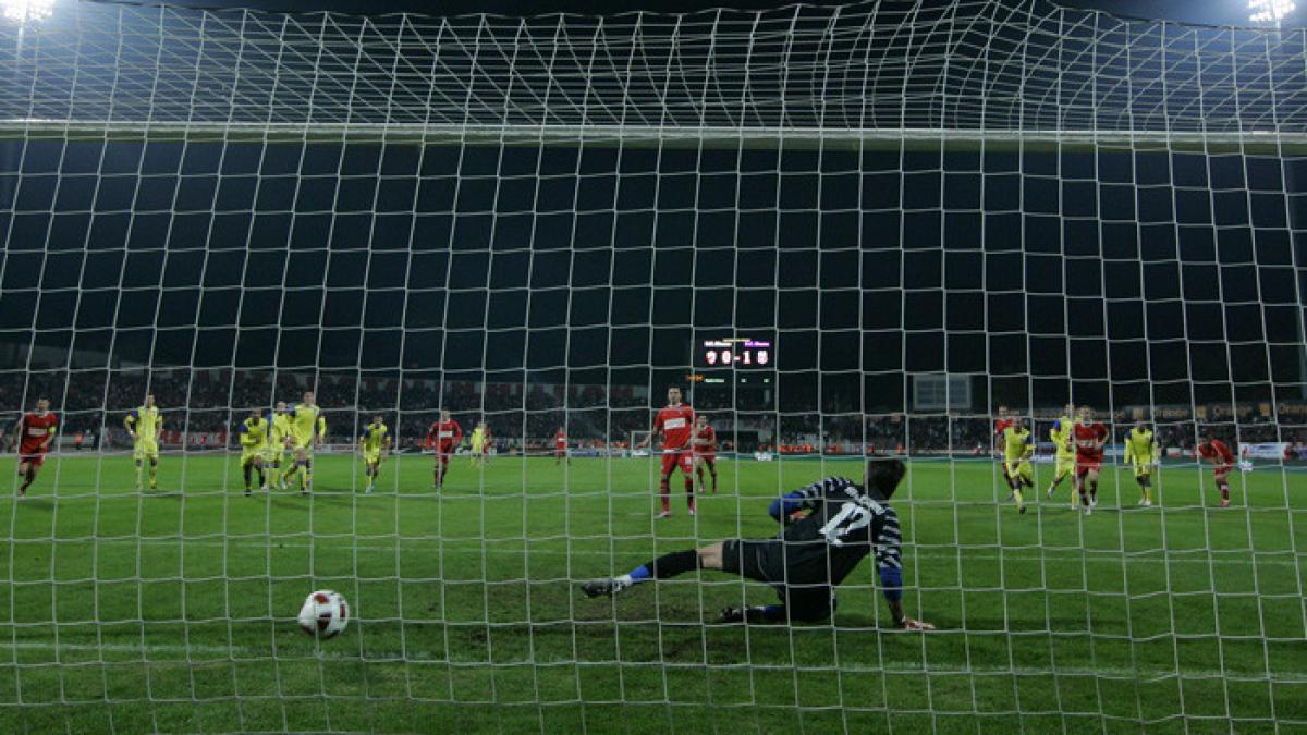 dinamo astra 2 2 dupa ce ploiestenii au condus la pauza cu doua goluri