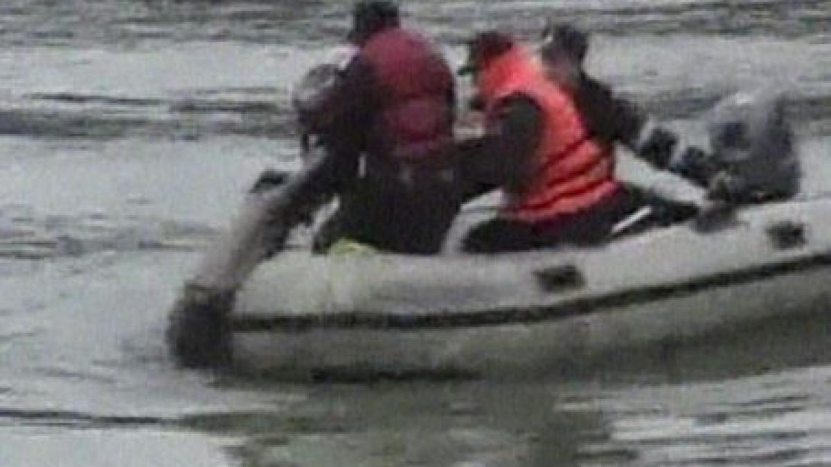 neamt o tanara a incercat sa se sinucida aruncandu se in bistrita