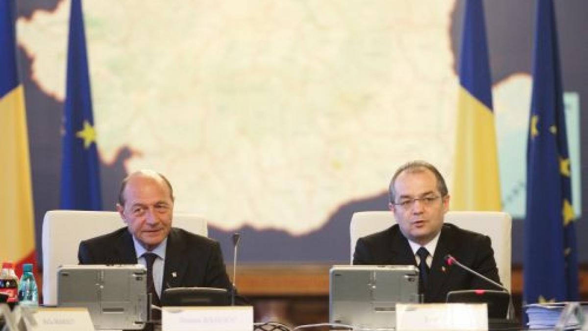 basescu si boc vor ca pensionarii cu peste 740 lei pe luna sa plateasca asigurari sociale