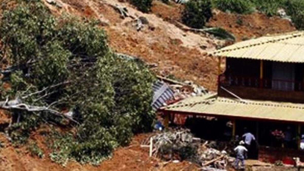 o alunecare de teren a ingropat 200 de oameni in columbia