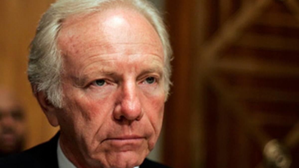 un senator american cere anchetarea new york times pentru incalcarea legii spionajului in cazul