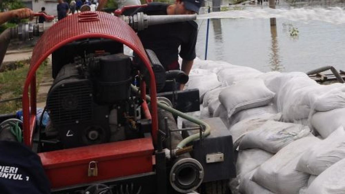 s a revarsat raul tisa dn19 inchis circulatiei o noua viitura se asteapta din ucraina