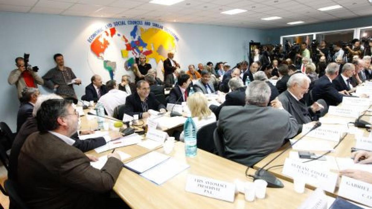 sindicalistii l au anuntat pe premier ca se retrag din toate comisiile de dialog social