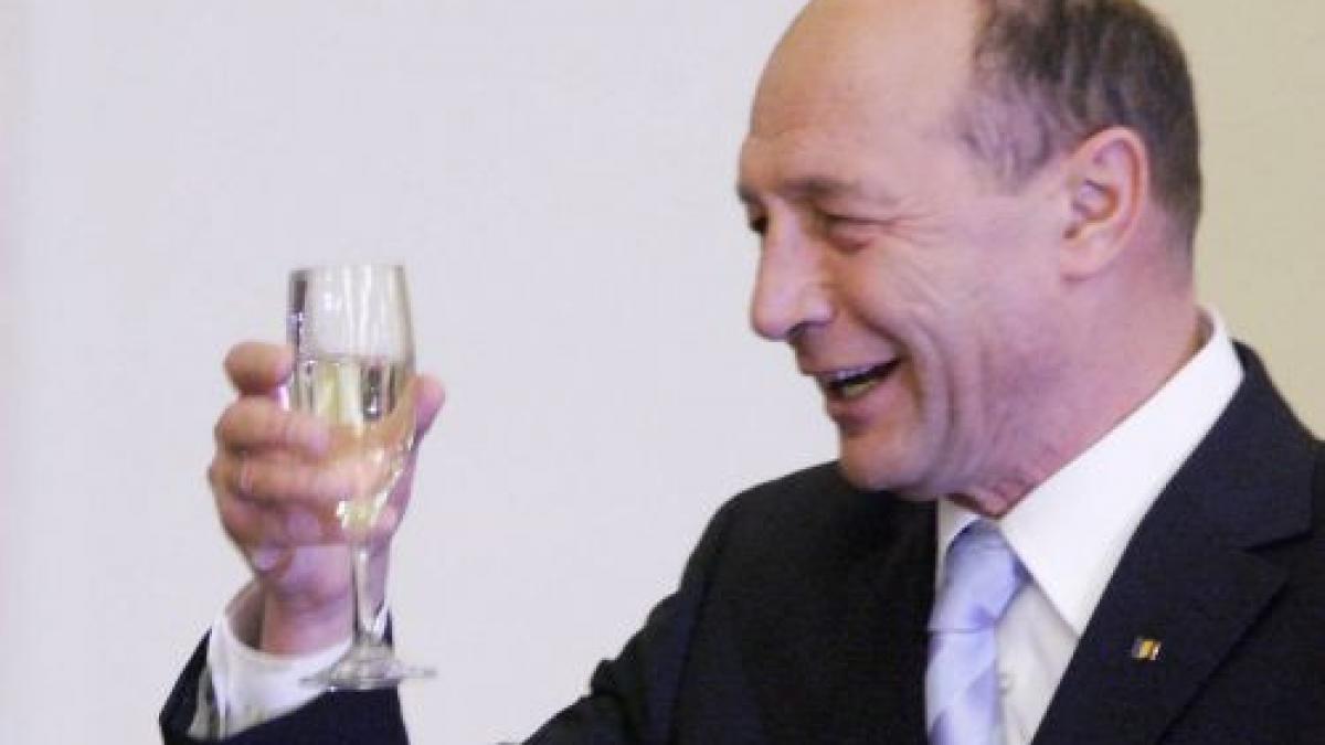 dorintele lui basescu pentru 2011 liniste pentru el tarie pentru romani