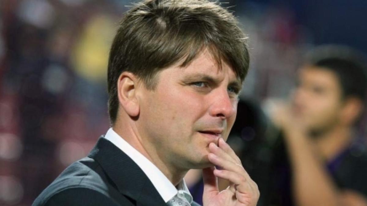 dusan uhrin revine la fc timisoara cehul a semnat pe un an si jumatate