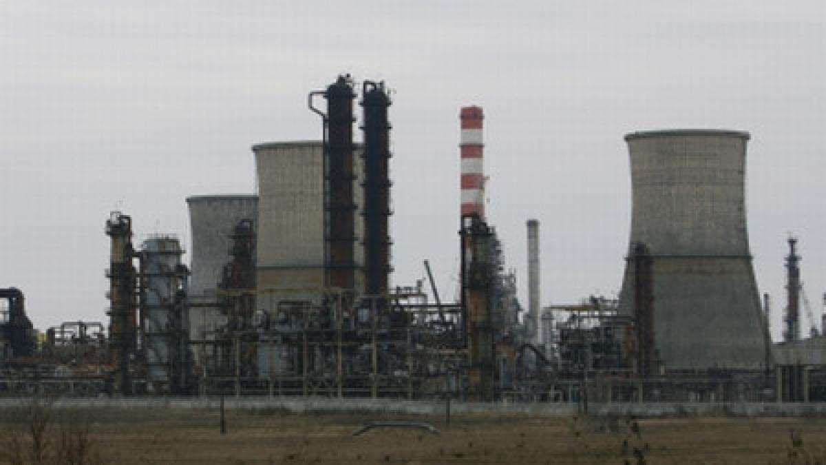 un turn de la rafinaria petrobrazi a fost distrus prin implozie