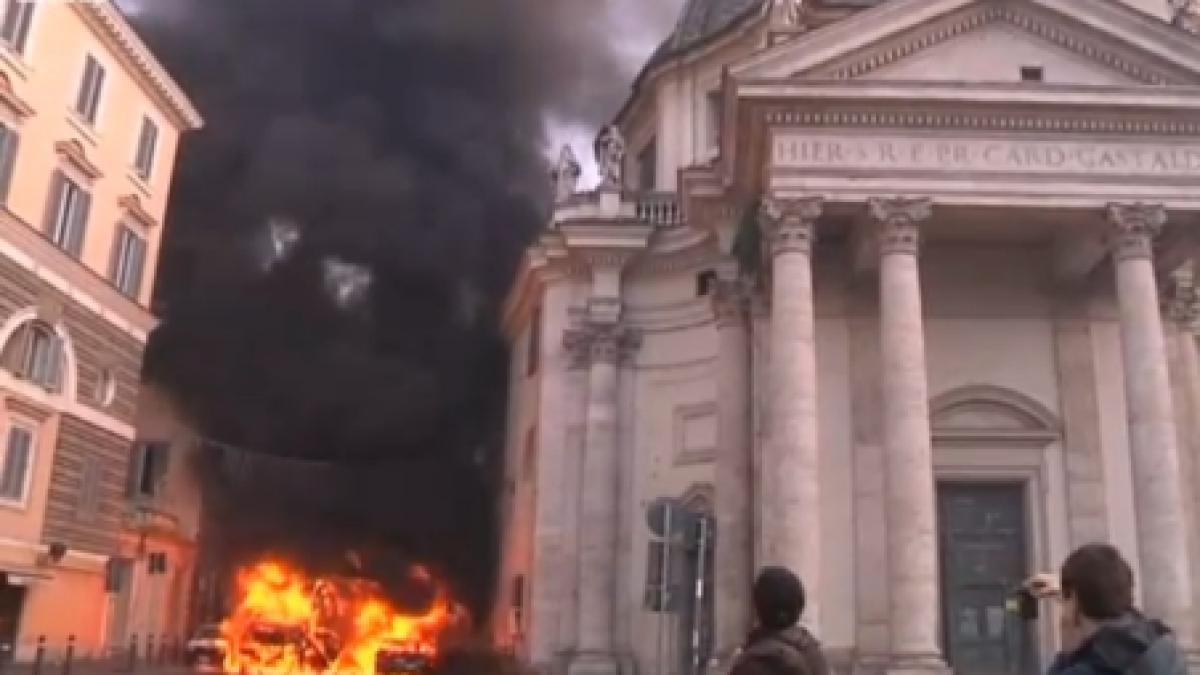 proteste violente la roma dupa ce guvernul berlusconi a supravietuit motiunii de cenzura