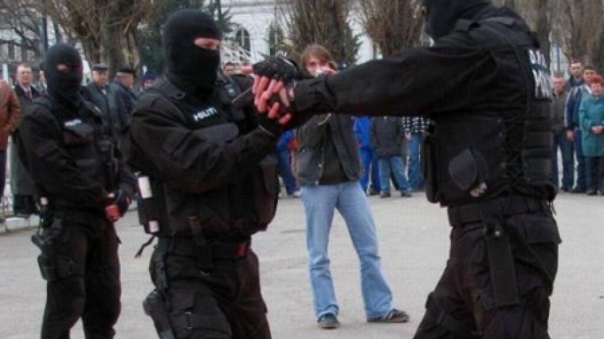 mascatii confunda din nou adresa au navalit din greseala in casa unui constantean