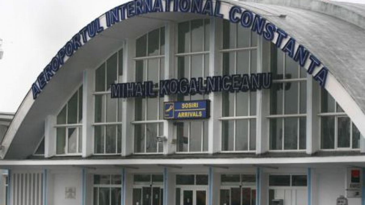 aterizare de urgenta pe aeroportul mihail kogalniceanu pentru salvarea unui pasager bolnav