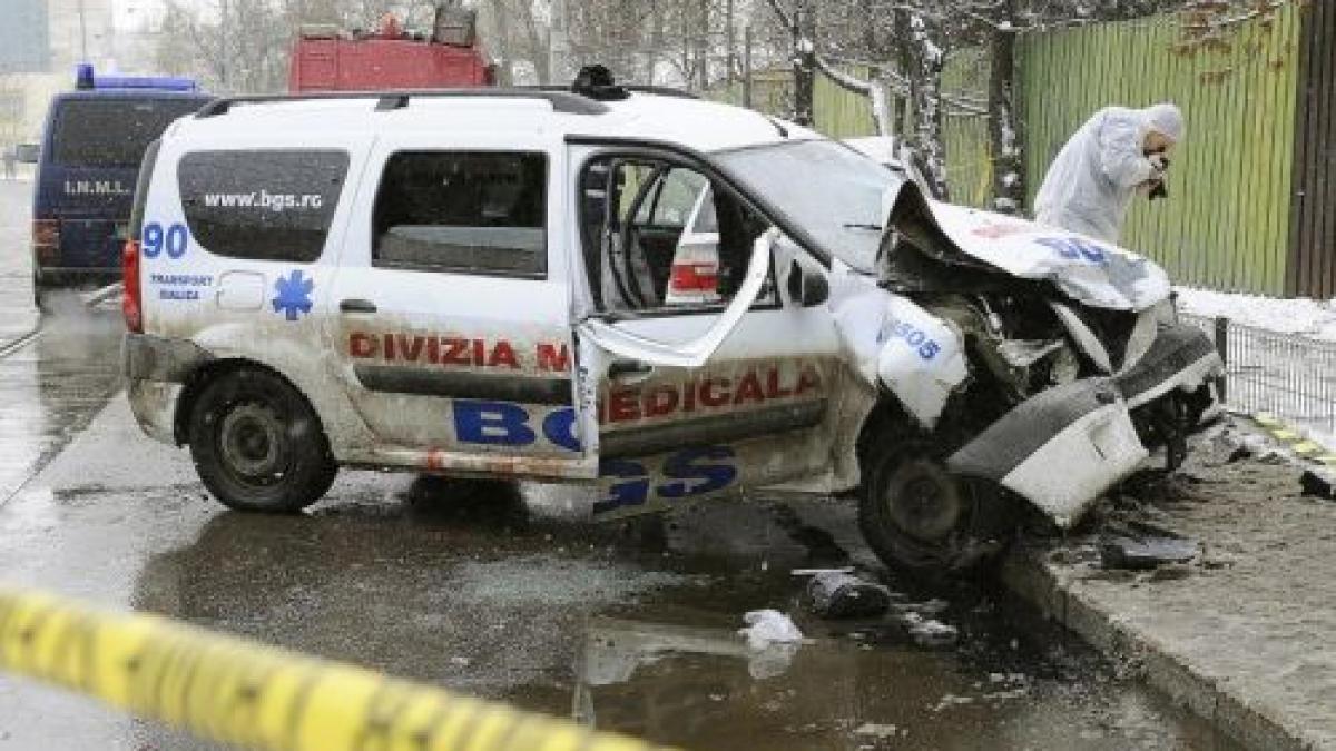 grav accident in bucuresti patru pacienti dintr o ambulanta bgs au murit