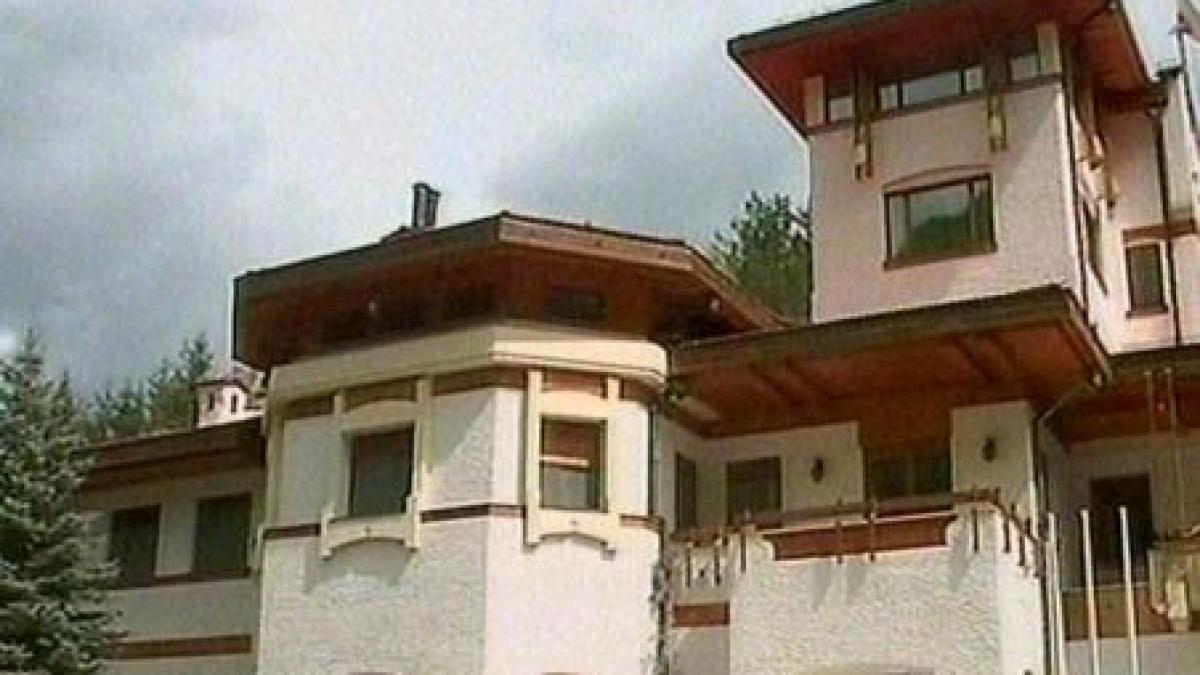 palatul lui ceausescu din olanesti modernizat cu 1 5 milioane de euro si folosit ca vila de