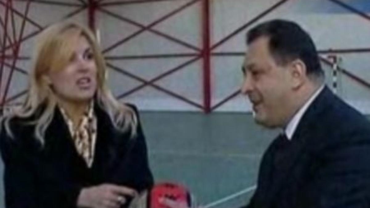 udrea si vanghelie au jucat baschet impreuna la inaugurarea unei sali de sport