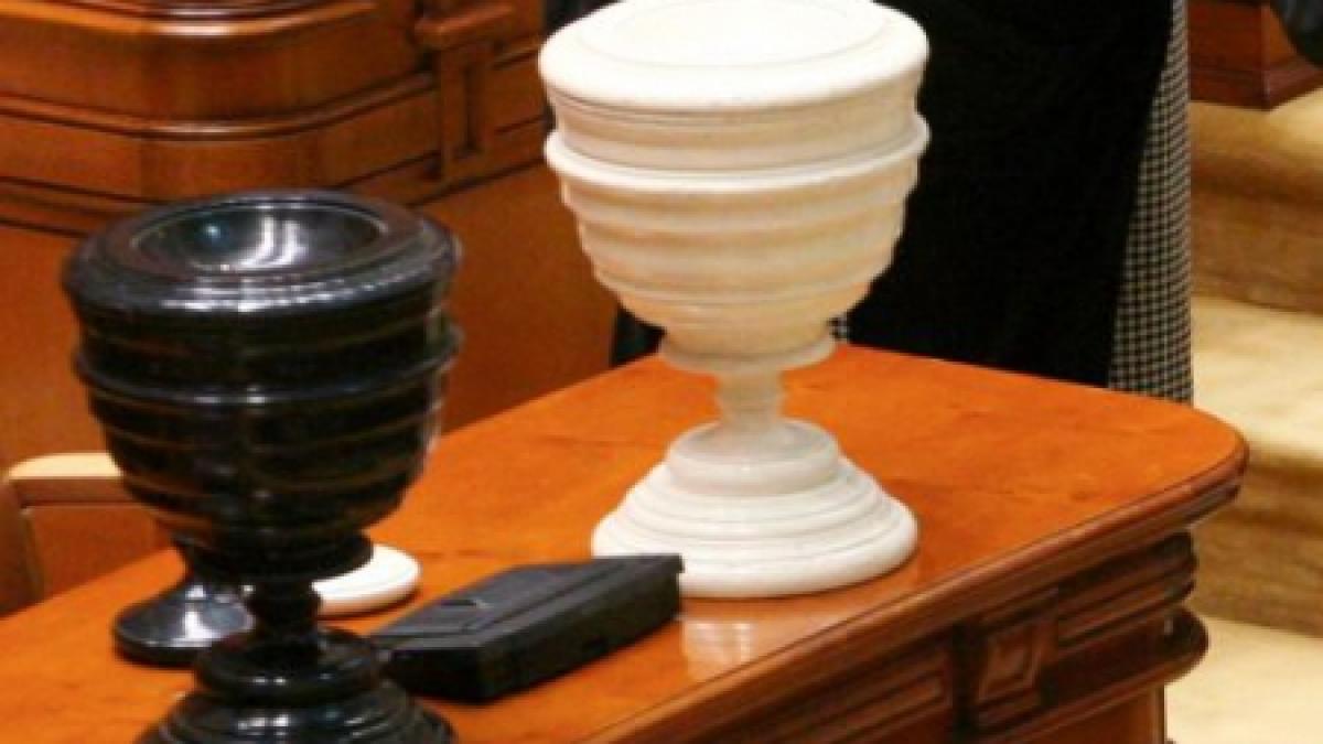 motiunea de cenzura pe legea salarizarii a fost respinsa