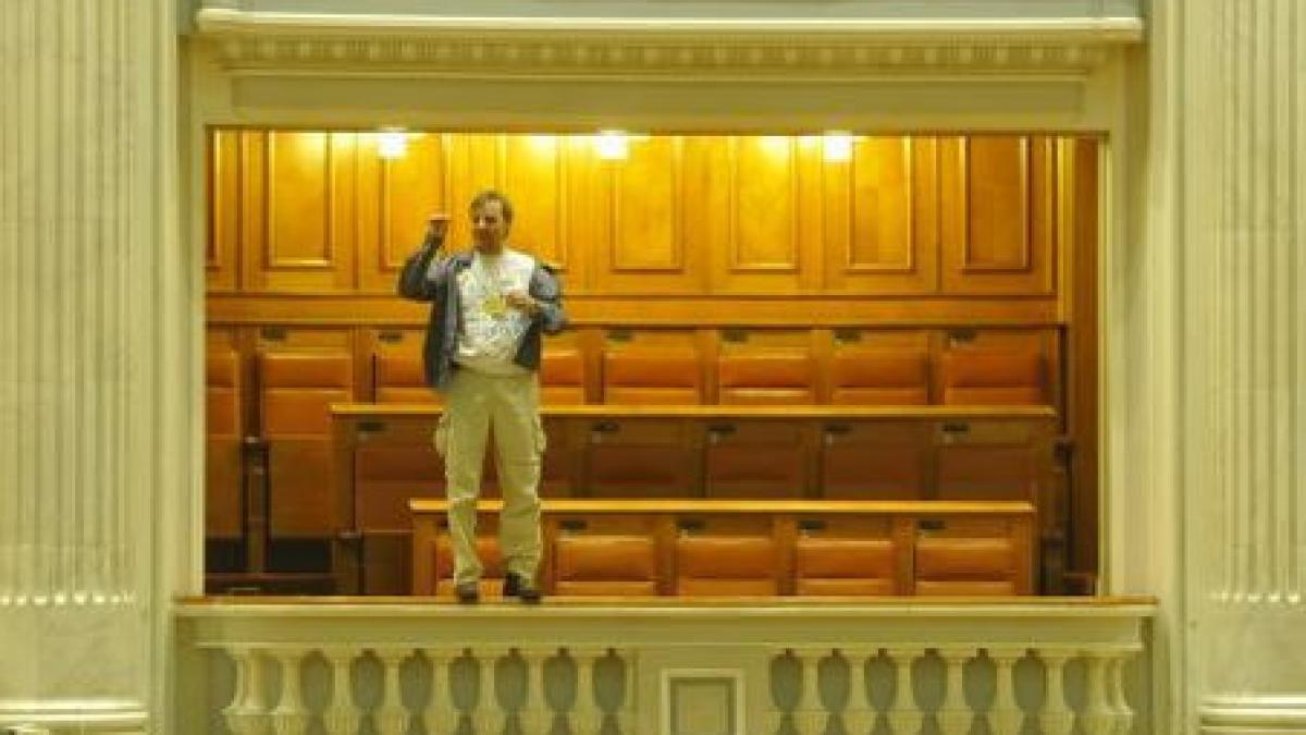 colegi din tvr adrian sobaru este un tip vesel si echilibrat nu a dat niciodata semne de tulburari