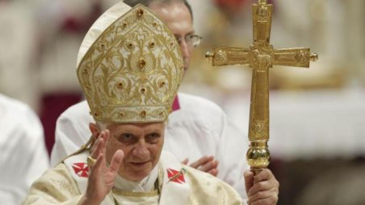 craciun la vatican papa i a condamnat sever pe cei ce raspandesc violenta si razboiul in lume