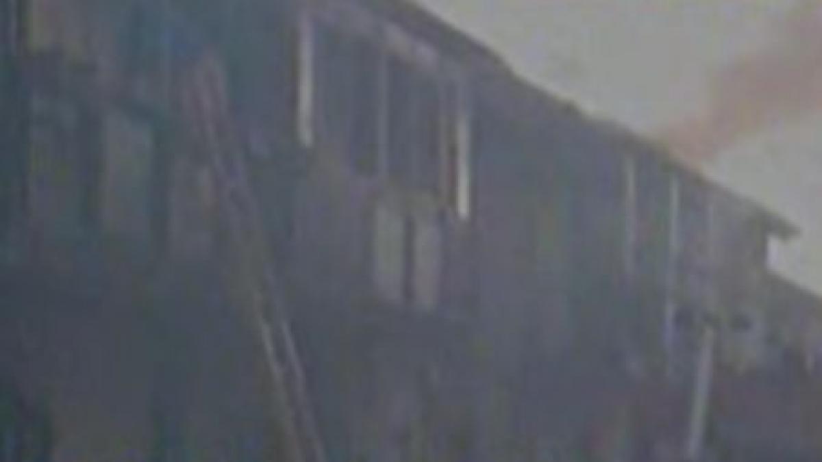 spania zeci de romani au fost evacuati din cauza unui incendiu care ar fi fost provocat intentionat