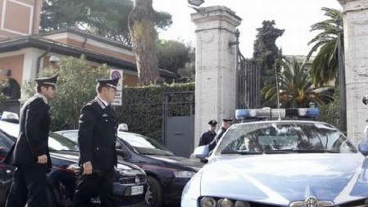 alerta in roma mai multe pachete suspecte descoperite in fata unor ambasade