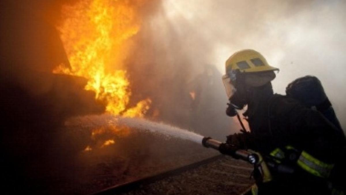 incendiu intr un tren de calatori din israel peste 100 de oameni au fost raniti