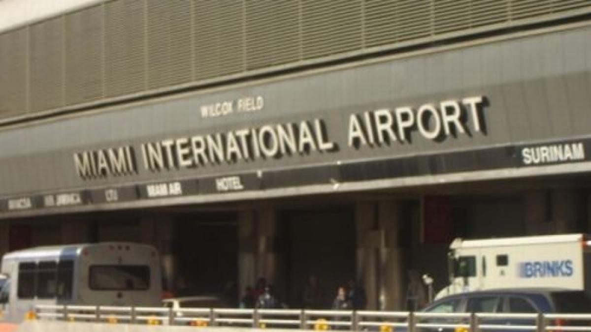 panica pe aeroportul din miami dupa ce ce o geanta cu munitie a explodat