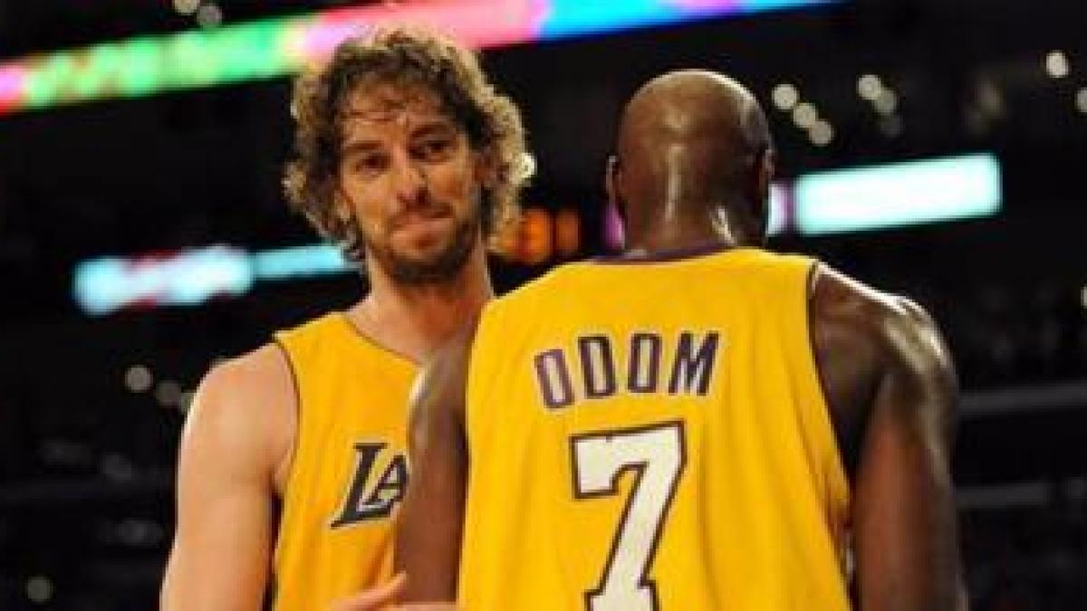 la lakers pune capat seriei de trei infrangeri consecutive 103 88 cu hornets