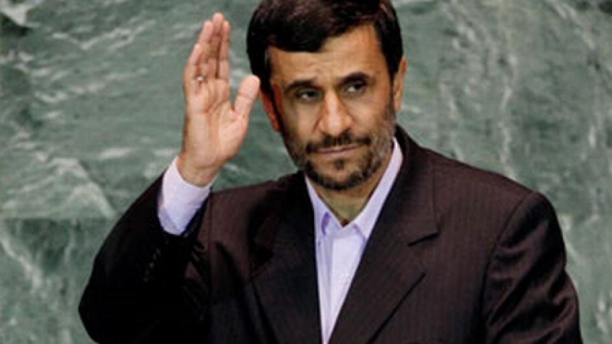 mahmoud ahmadinejad si a donat masina pentru o licitatie in scopuri caritabile
