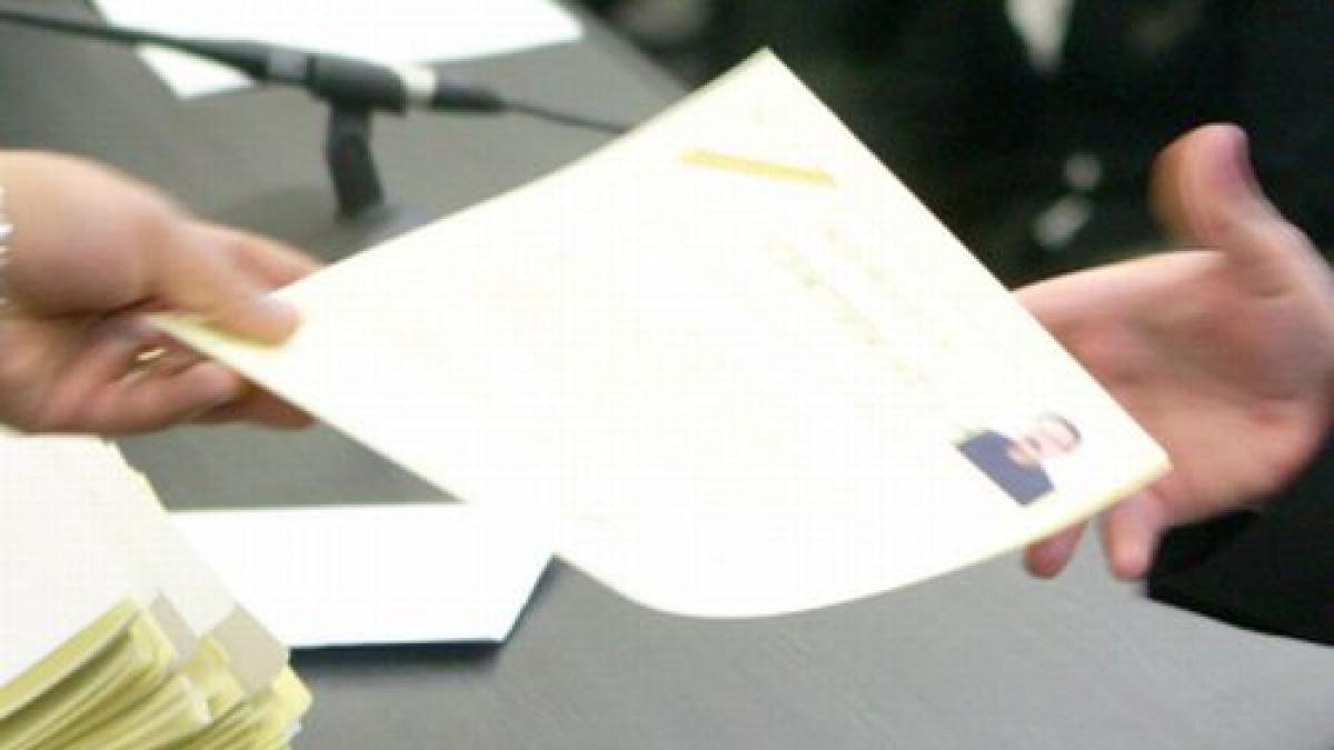 presedintii cj din harghita covasna si mures si au depus documentele pentru cetatenia maghiara