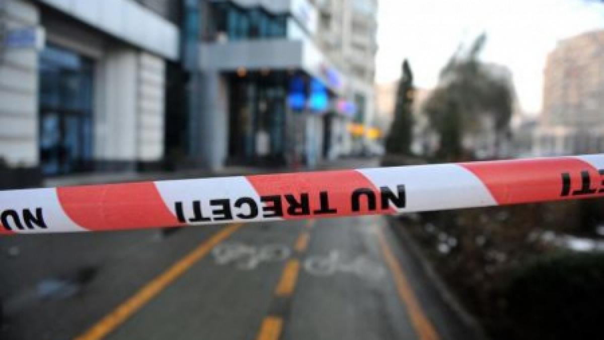 tentativa de jaf la o banca din targu mures doi barbati l au lovit pe paznic dar nu au reusit sa