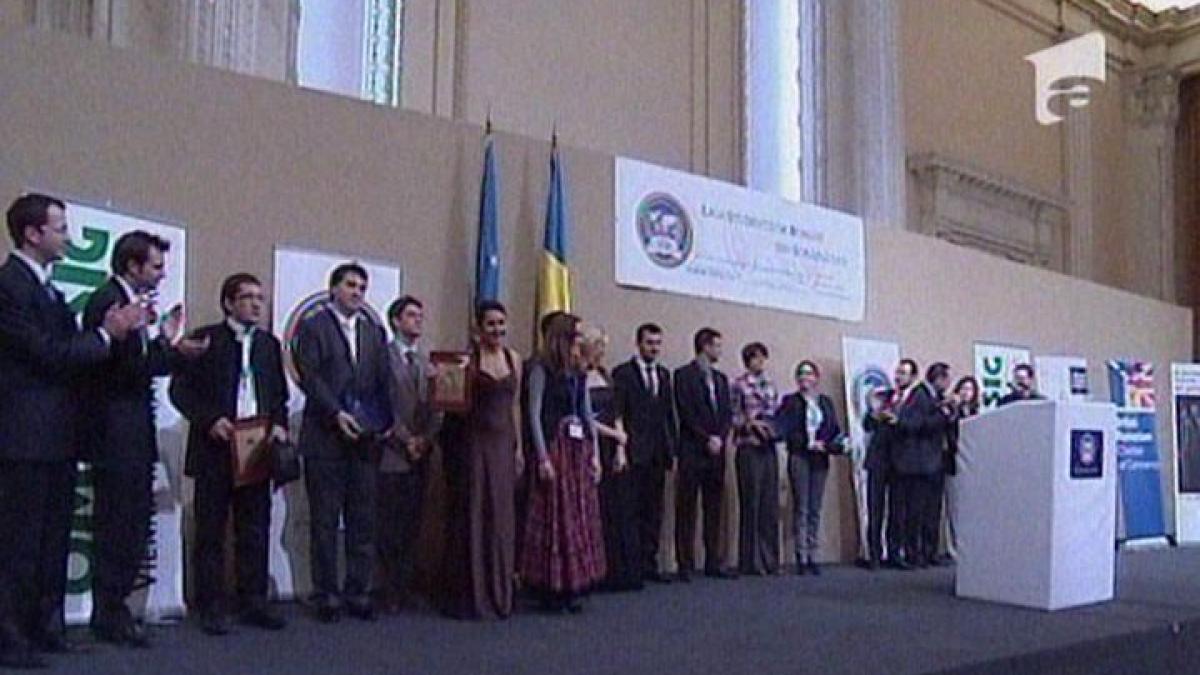 studenti cu rezultate academice extraordinare in strainatate premiati in tara