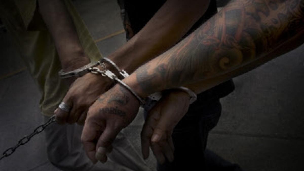 thailanda aproximativ 21 000 de presupusi consumatori sau traficanti de droguri arestati in doua