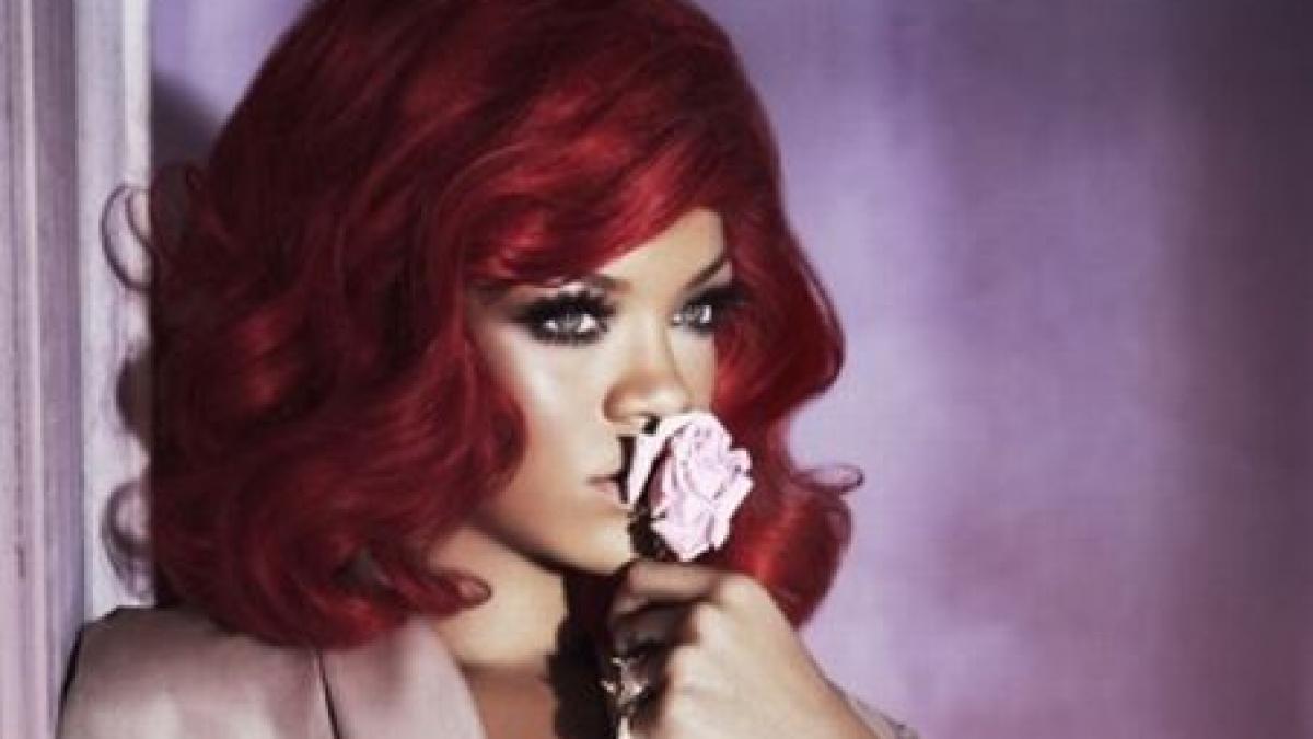 rihanna isi lanseaza propriul parfum reb l fleur