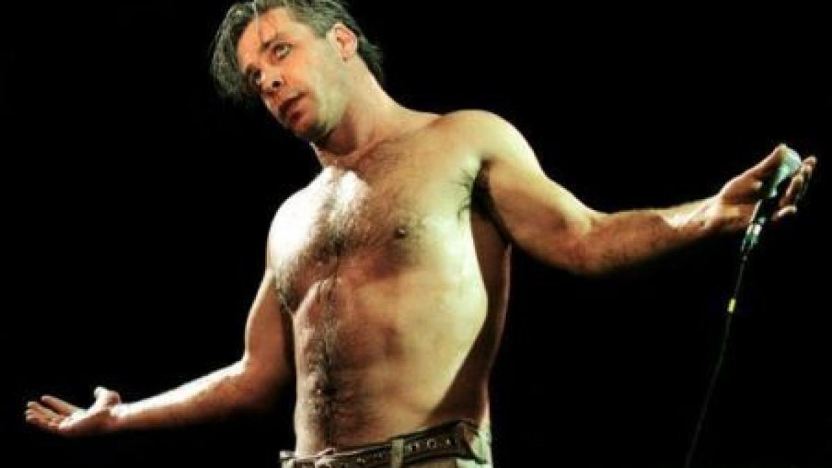 solistul de la rammstein va primi 45 000 de euro daune din partea trupei apocalyptica