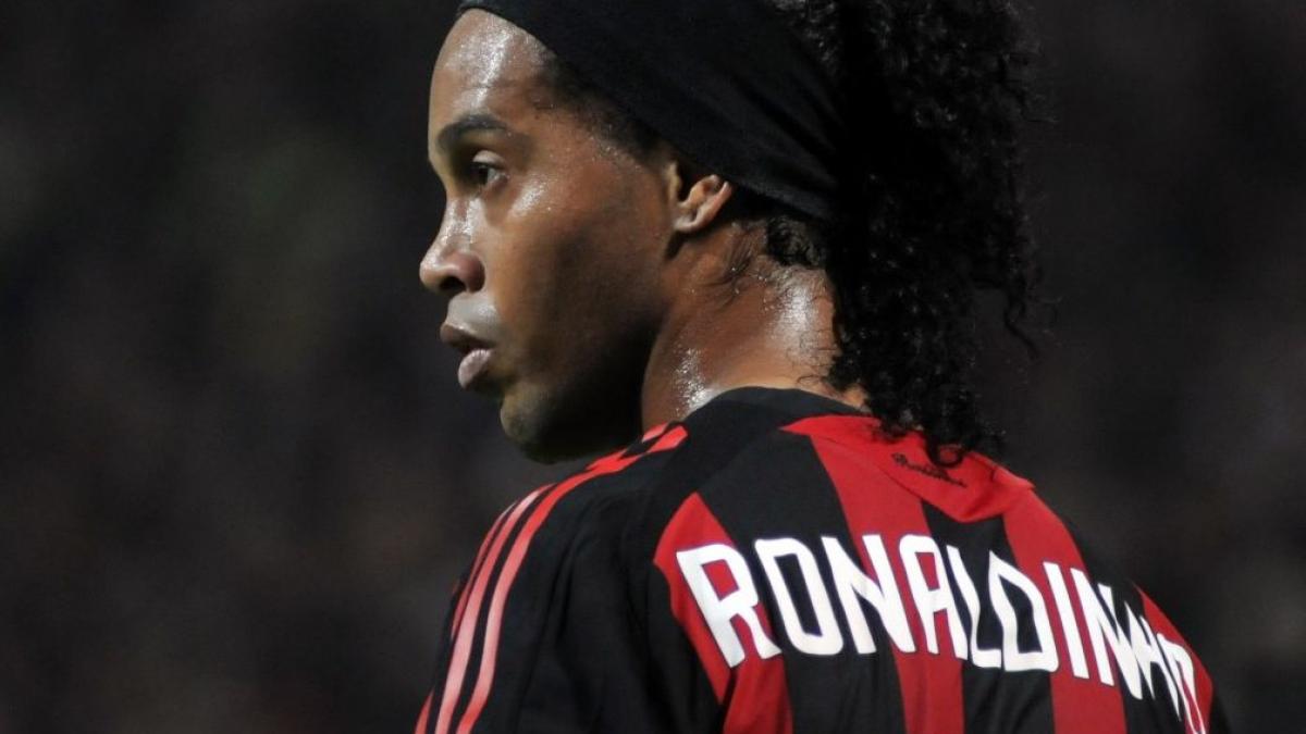 ronaldinho pune capat telenovelei a semnat cu brazilienii de la flamengo