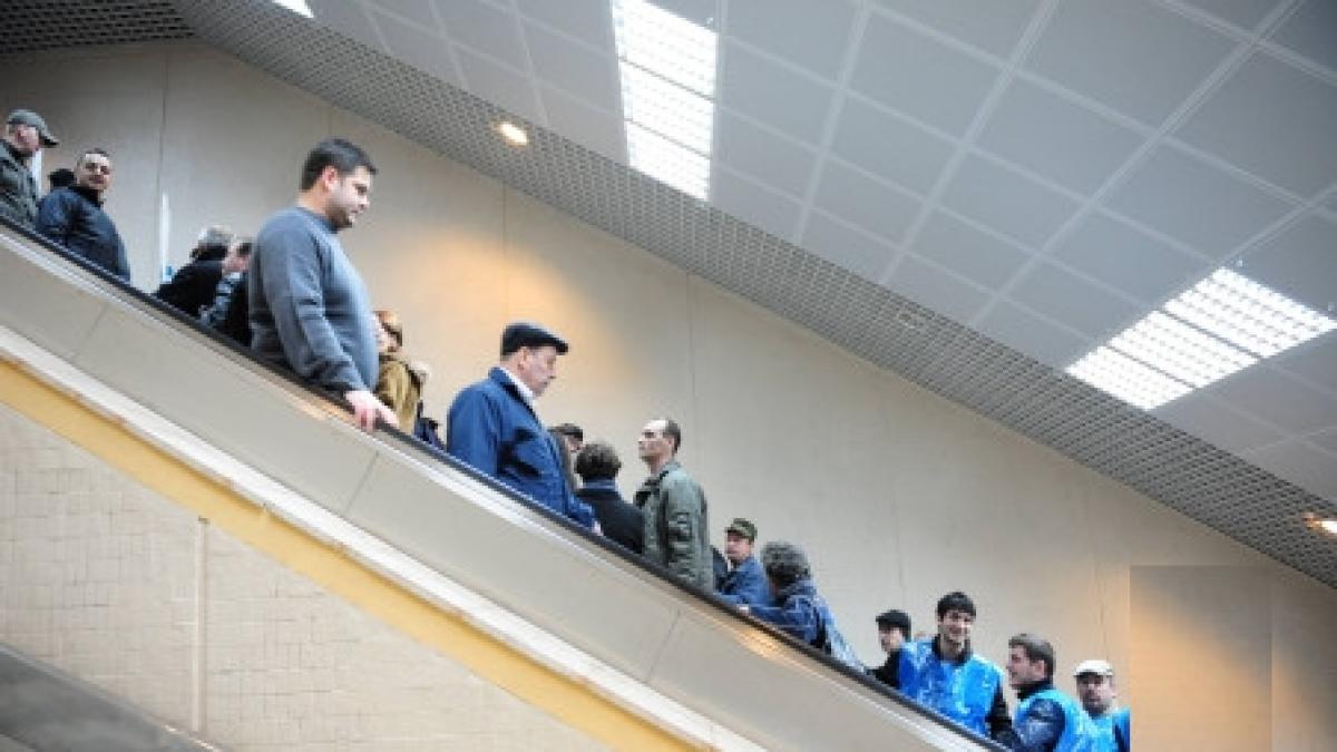 Un Bărbat A Fost Lovit De Metrou La Staţia Stefan Cel Mare