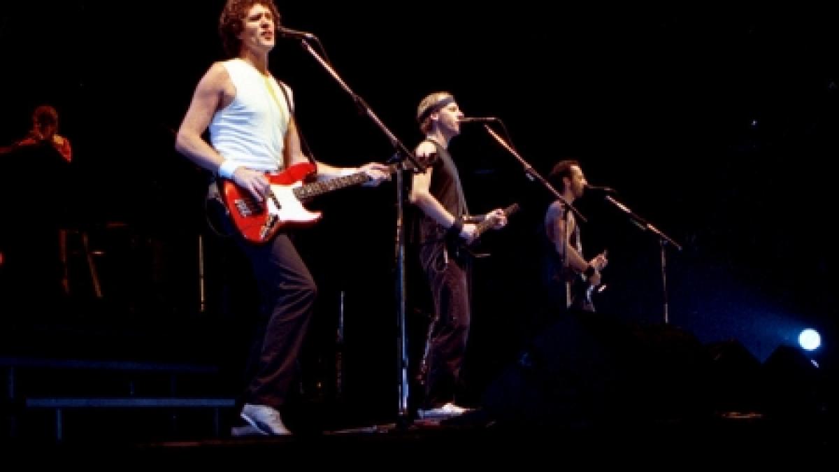 piesa money for nothing a trupei dire straits interzisa la radiourile din canada