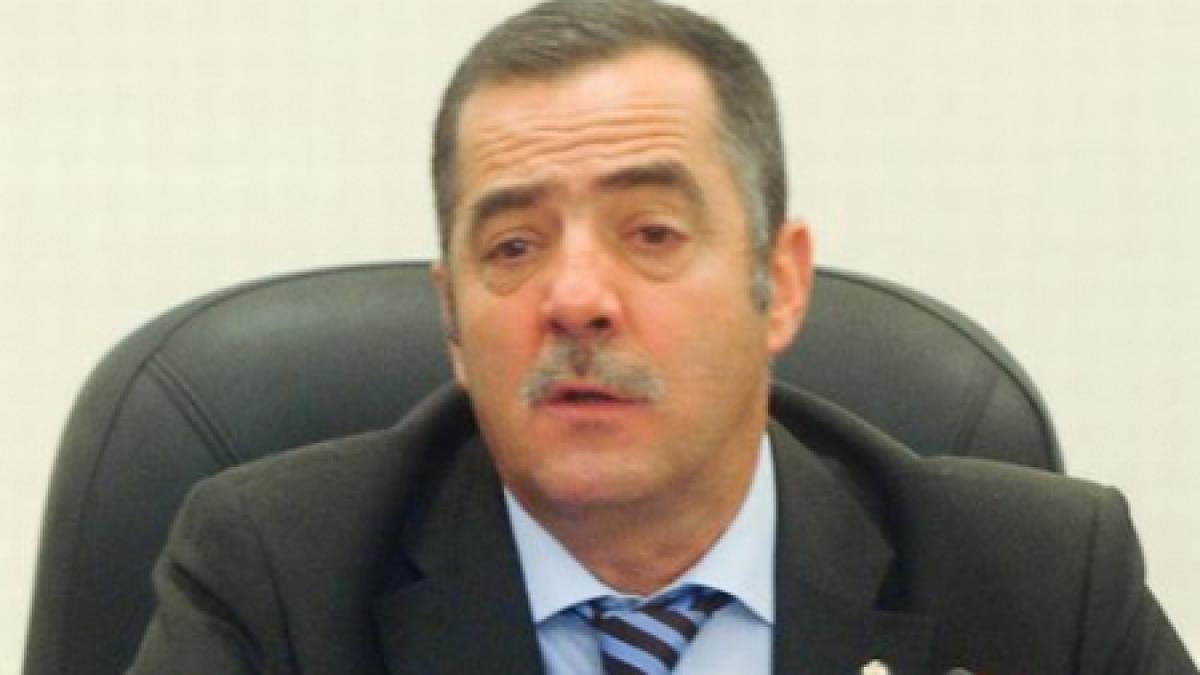 vicepresedintele pdl cezar preda vrea uniforme obligatorii pentru elevii claselor i viii