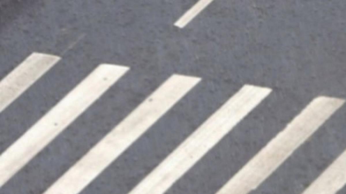 infotrafic un barbat ar putea ramane fara un picior dupa ce a fost lovit pe trecerea de pietoni